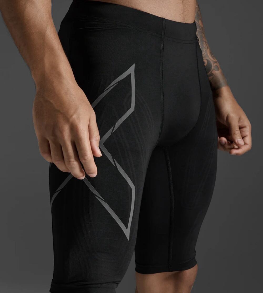 2XU Men Light Speed Compression Shorts Running Performance Recovery Small